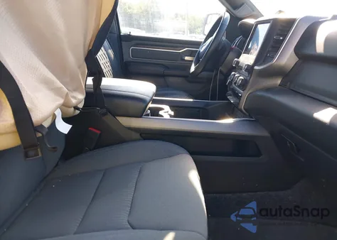 2023 Ram 1500 Big Horn 4X4 5'7 Box z USA, uszkodzony, nr VIN 1C6RRFFGXPN526242